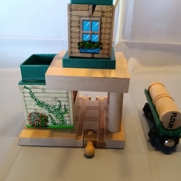 Thomas and Friends Toys - Picture 12 of 17